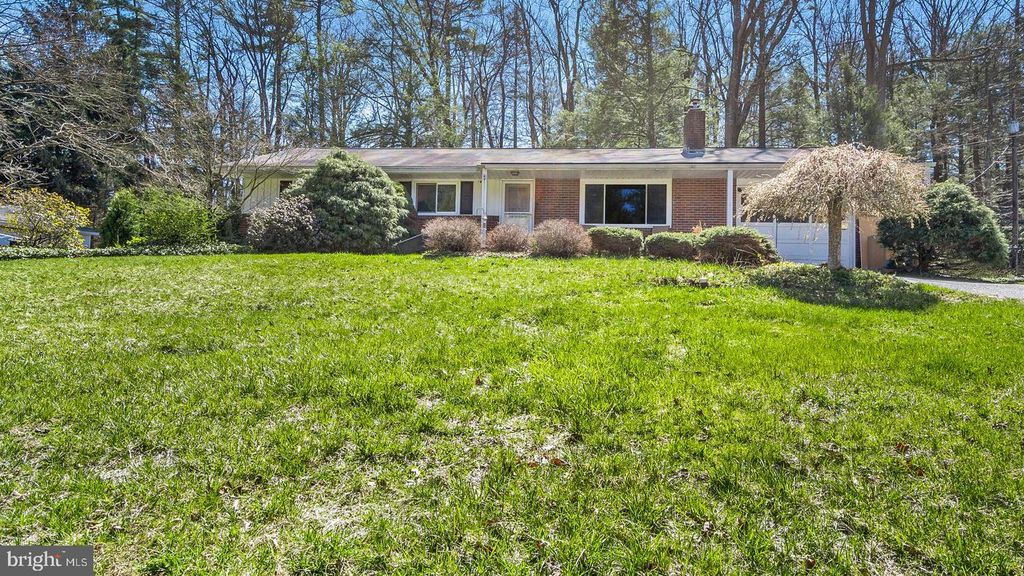 Image 2 of property listing at 20 SERFASS LN, Palmerton, PA 18071