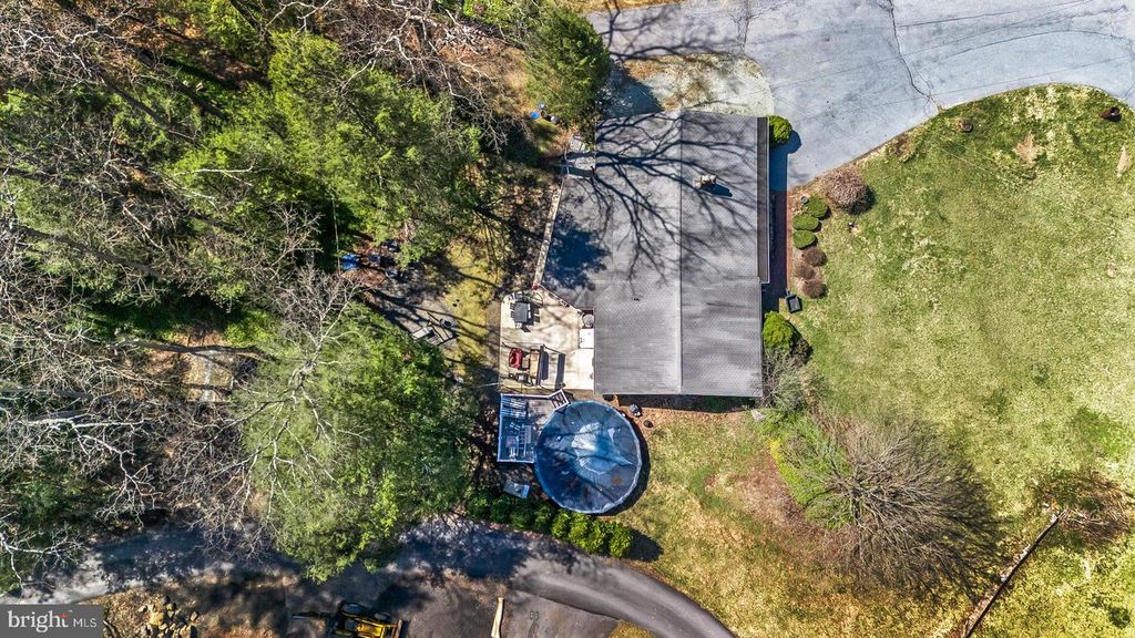 Image 23 of property listing at 20 SERFASS LN, Palmerton, PA 18071