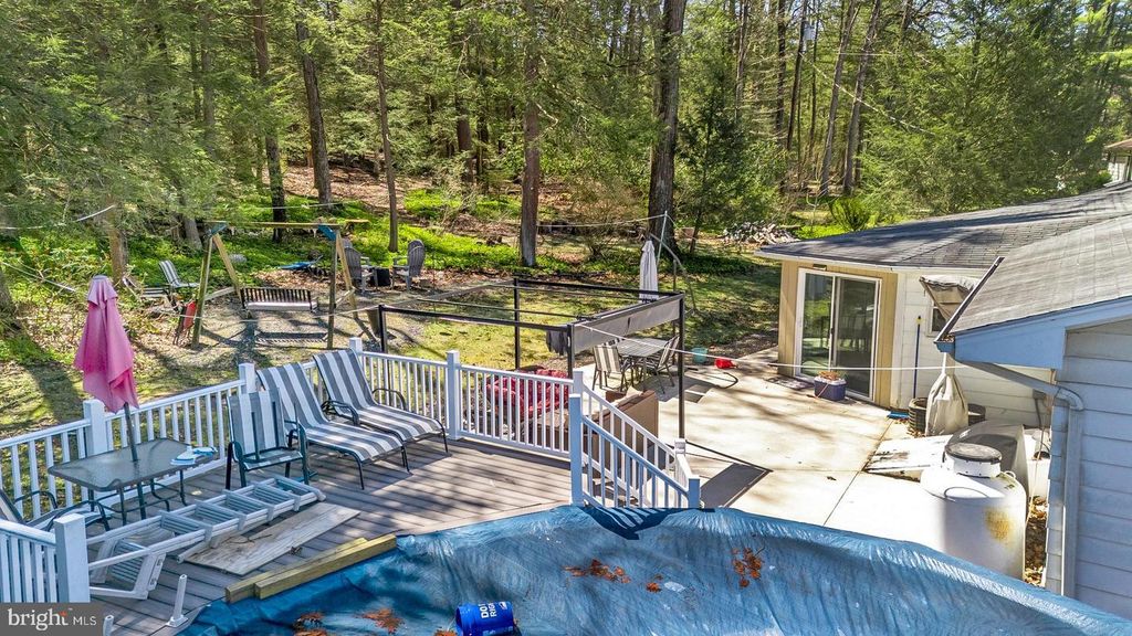 Image 25 of property listing at 20 SERFASS LN, Palmerton, PA 18071