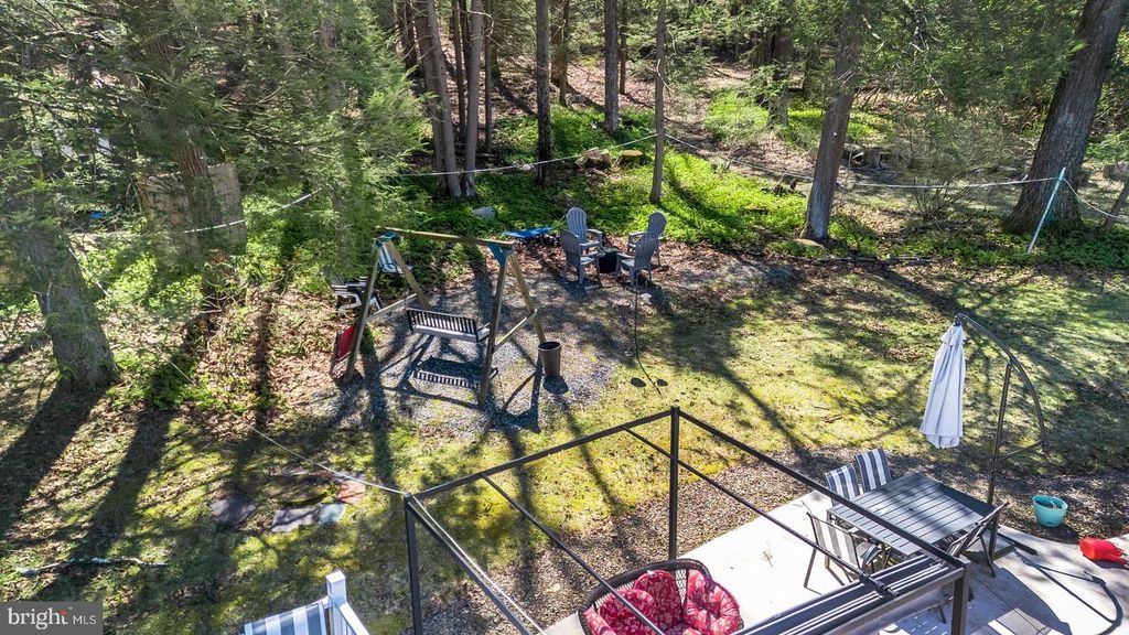 Image 28 of property listing at 20 SERFASS LN, Palmerton, PA 18071