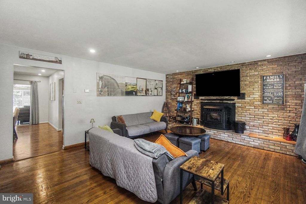 Image 34 of property listing at 20 SERFASS LN, Palmerton, PA 18071