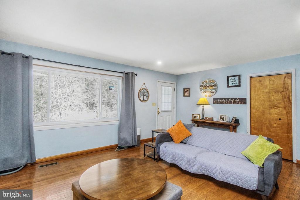 Image 36 of property listing at 20 SERFASS LN, Palmerton, PA 18071