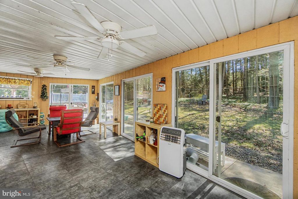Image 63 of property listing at 20 SERFASS LN, Palmerton, PA 18071