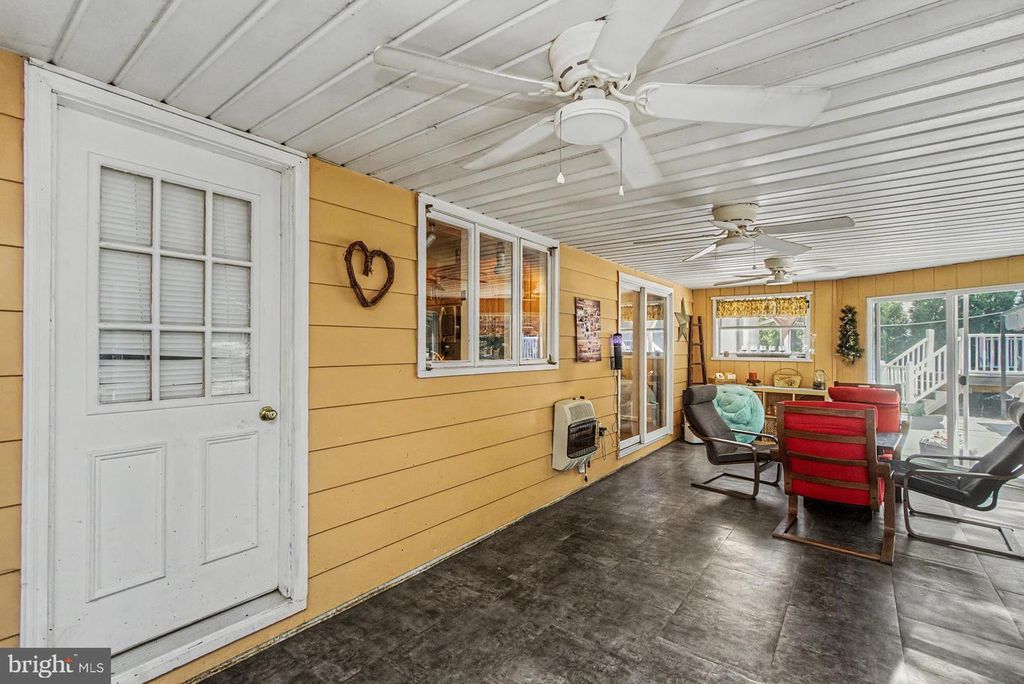 Image 64 of property listing at 20 SERFASS LN, Palmerton, PA 18071