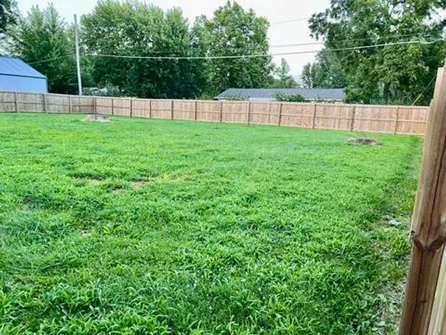 238 S DENTON ST, Centralia, MO 65240