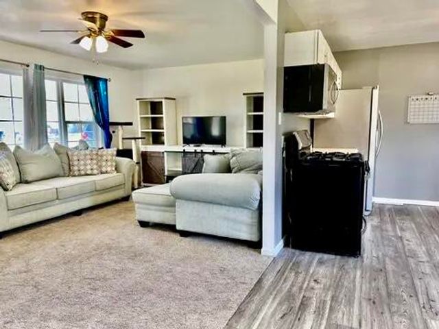 238 S DENTON ST, Centralia, MO 65240