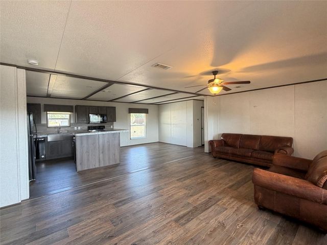 873 Lonesome TRL, Driftwood, TX 78619