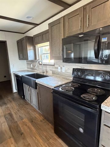 873 Lonesome TRL, Driftwood, TX 78619