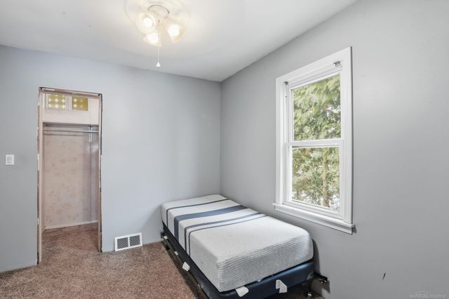 7220 Stephens Street, Center Line, MI 48015