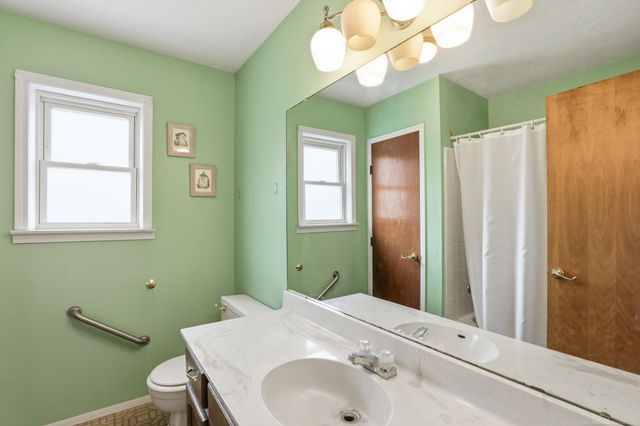 7220 Stephens Street, Center Line, MI 48015