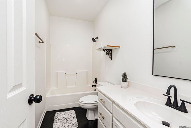 1959 Fairview Dr, Port Allen, LA 70767