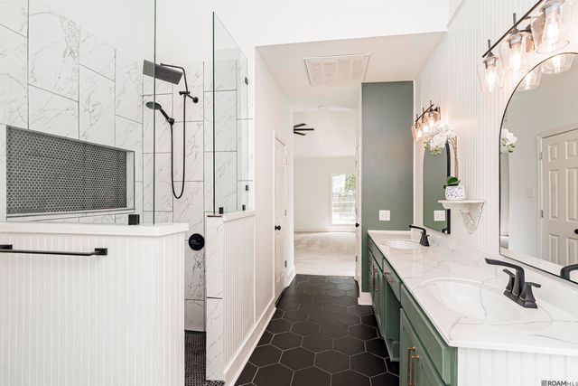 1959 Fairview Dr, Port Allen, LA 70767