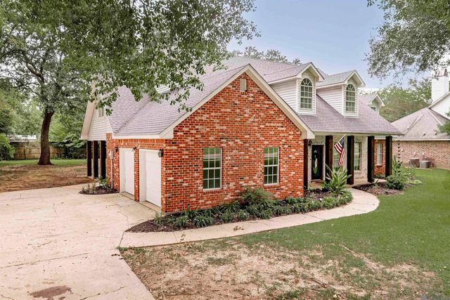 1959 Fairview Dr, Port Allen, LA 70767