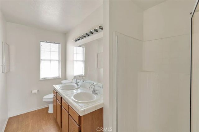 15845 Mossdale, Lancaster, CA 93535