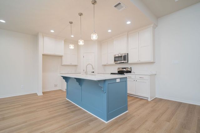 3810 Suren Way, Longview, TX 75605