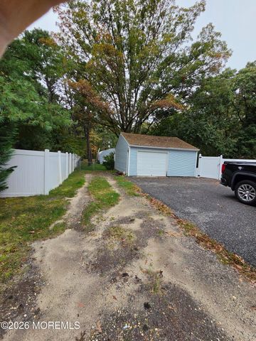 15 Western Drive, Howell, NJ 07731