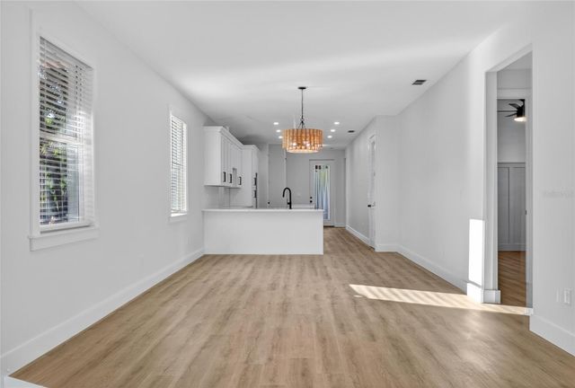 1515 E KNOLLWOOD STREET, Tampa, FL 33610