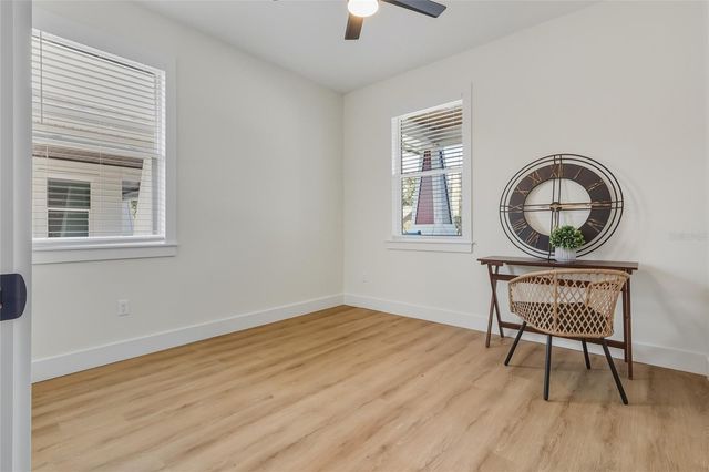 1515 E KNOLLWOOD STREET, Tampa, FL 33610