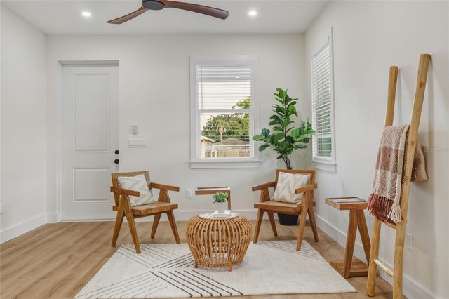 1515 E KNOLLWOOD STREET, Tampa, FL 33610