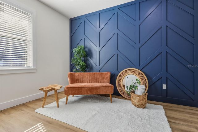 1515 E KNOLLWOOD STREET, Tampa, FL 33610