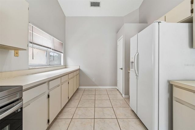 10105 SEA SPRAY PLACE, Tampa, FL 33624