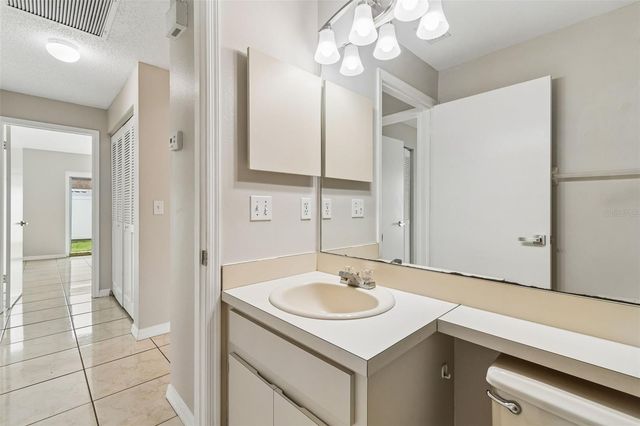 10105 SEA SPRAY PLACE, Tampa, FL 33624