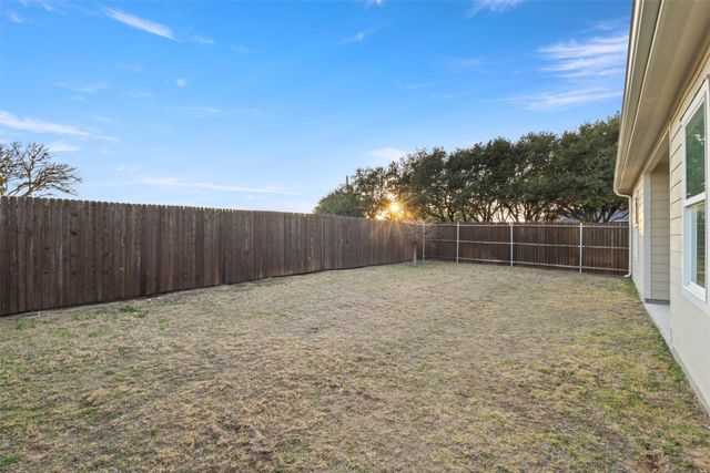 1645 Shadow Hawk Drive, Fort Worth, TX 76052