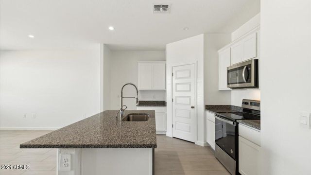 2898 W Sonrisa Avenue, Apache Junction, AZ 85120