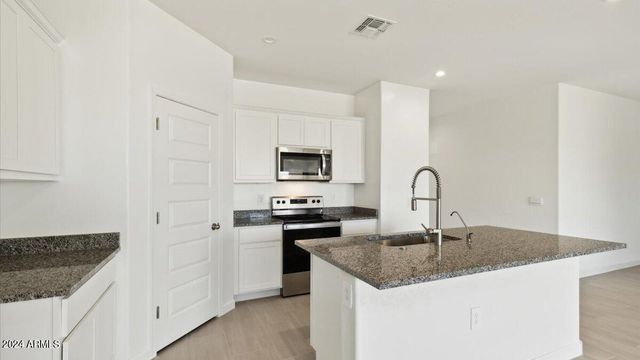 2898 W Sonrisa Avenue, Apache Junction, AZ 85120