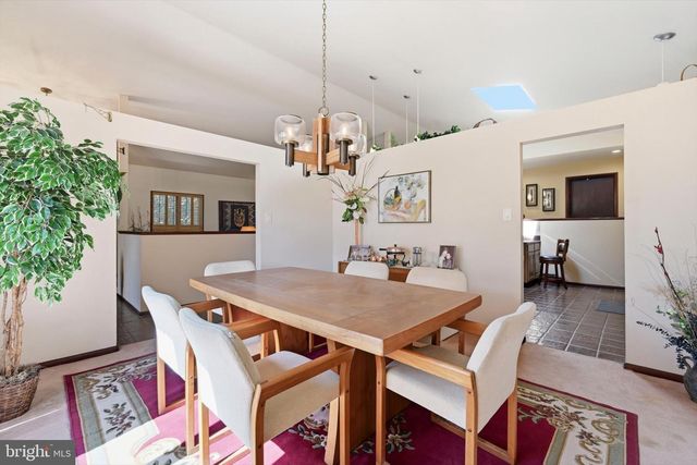 450 WARWICK DR, Wyomissing, PA 19610