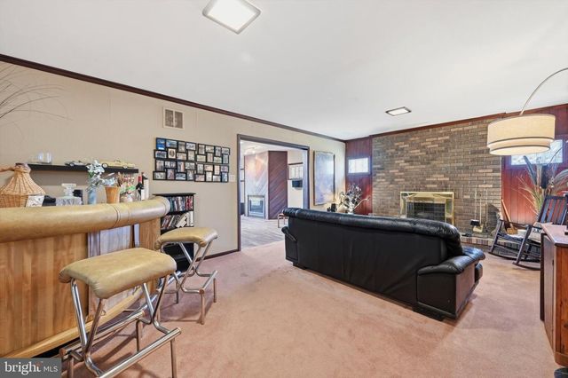 450 WARWICK DR, Wyomissing, PA 19610