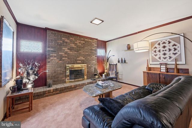 450 WARWICK DR, Wyomissing, PA 19610