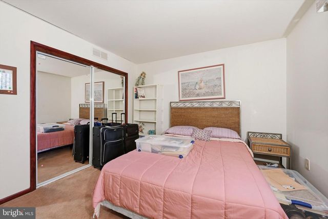 450 WARWICK DR, Wyomissing, PA 19610