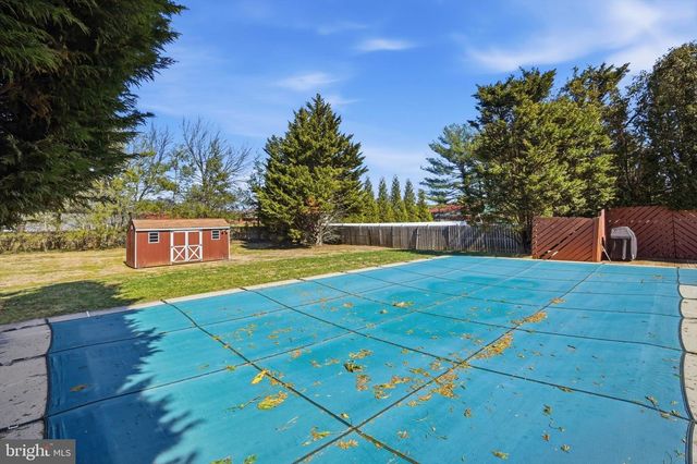 450 WARWICK DR, Wyomissing, PA 19610