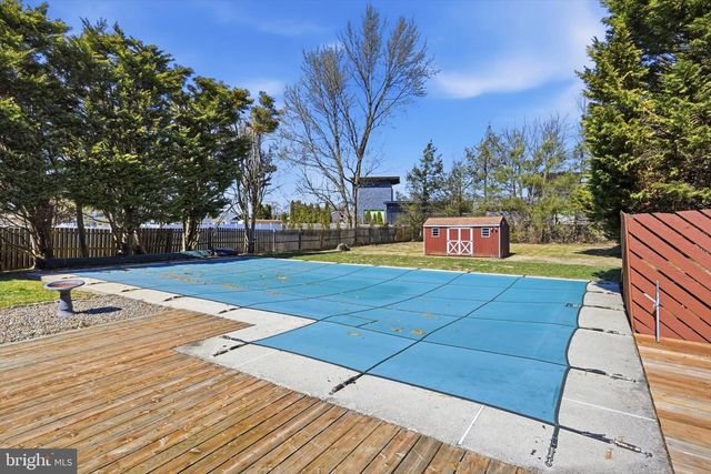 450 WARWICK DR, Wyomissing, PA 19610