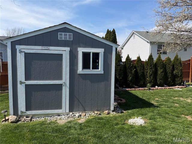 967 Dunberry Drive, Shiloh, IL 62269