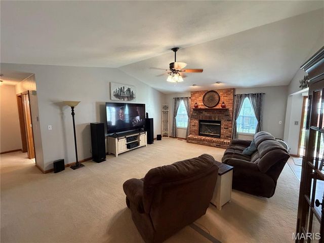 967 Dunberry Drive, Shiloh, IL 62269