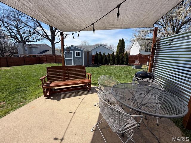 967 Dunberry Drive, Shiloh, IL 62269