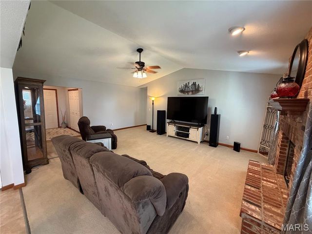 967 Dunberry Drive, Shiloh, IL 62269