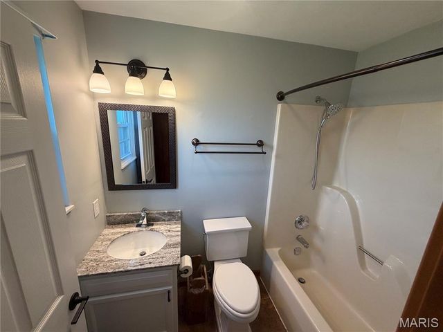 967 Dunberry Drive, Shiloh, IL 62269