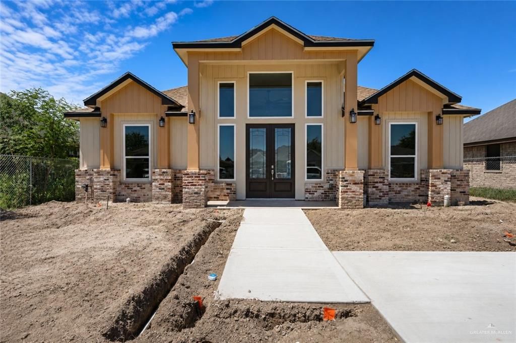 1019 W Garfield Avenue, Alton, TX 78573
