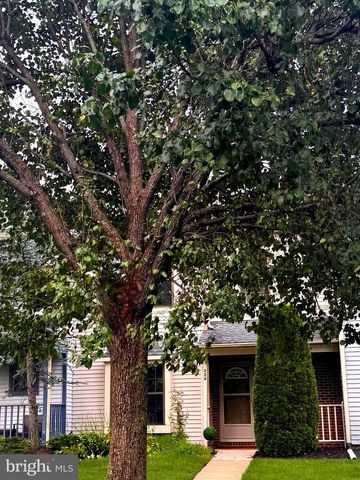 224 CROWN PRINCE DR, Marlton, NJ 08053