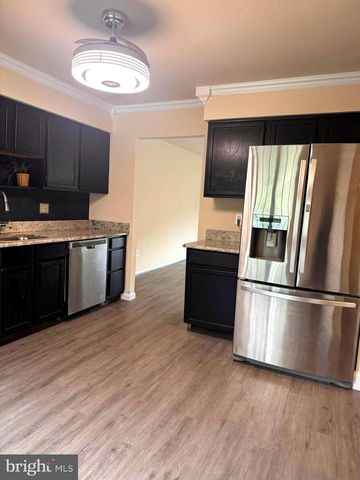 224 CROWN PRINCE DR, Marlton, NJ 08053