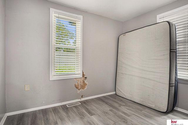 2816 Monroe Street, Omaha, NE 68107