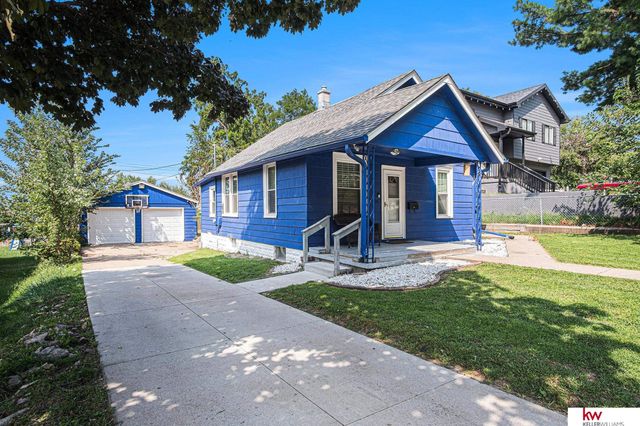 2816 Monroe Street, Omaha, NE 68107