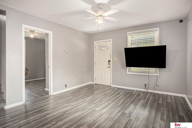 2816 Monroe Street, Omaha, NE 68107