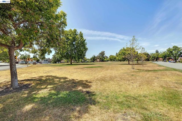 250 Melendez Avenue, Fremont, CA 94539
