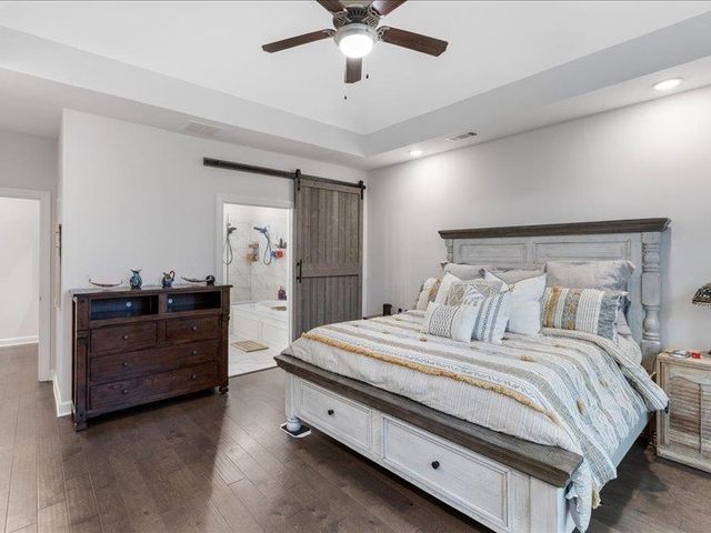 14554 KENNER PLACE DR, Olive Branch, MS 38654