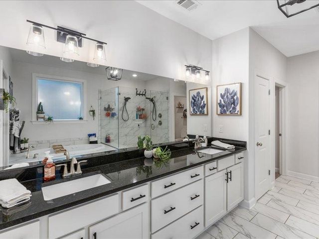 14554 KENNER PLACE DR, Olive Branch, MS 38654