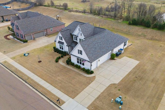 14554 KENNER PLACE DR, Olive Branch, MS 38654